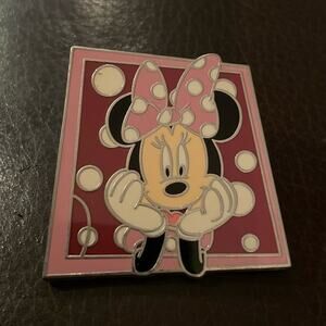 ⭐️ Disney‎ Classic Minnie Mouse Pink Polka Dot Bow Trading Pin Disneyland Unisex